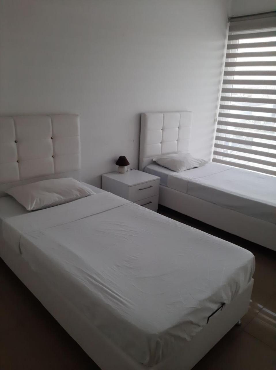 Fivefingers Apartment