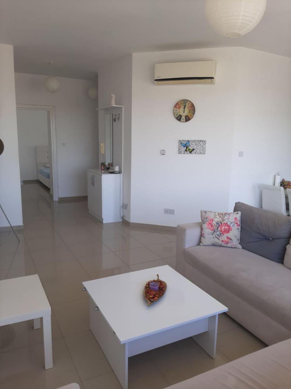 Fivefingers Apartment *